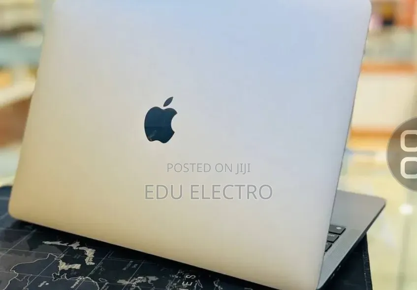 New Laptop Apple MacBook Pro 2023 M2 Pro 8GB Apple M2 SSD 512GB