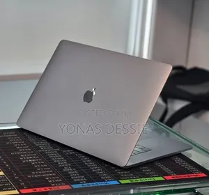 New Laptop Apple MacBook Pro 2018 32GB Intel Core i7 SSD 1T