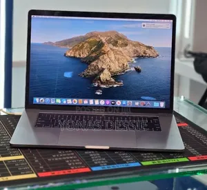New Laptop Apple MacBook Pro 2018 32GB Intel Core i7 SSD 1T