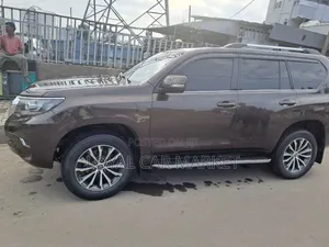 Toyota Land Cruiser Prado 2019 Brown