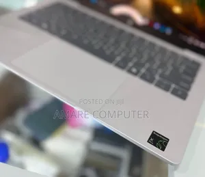 New Laptop HP OmniBook 5 14" 32GB Qualcomm Snapdragon X Plus SSD 1T