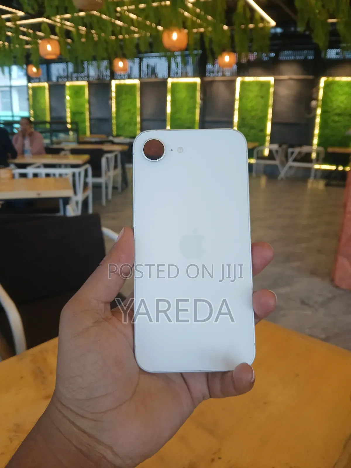 New Apple iPhone 16e 128 GB White