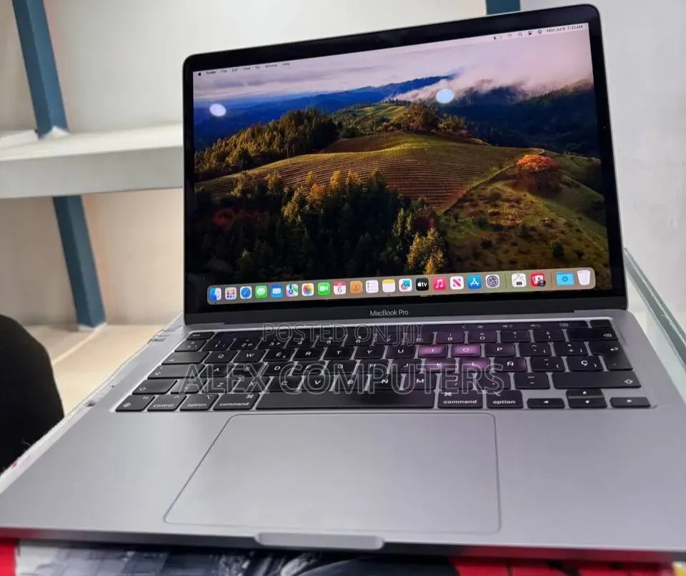 New Laptop Apple MacBook 16GB Apple M1 Pro SSD 512GB