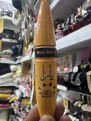 Yara Waterproof and Long Lasting Mascara Miss Betty