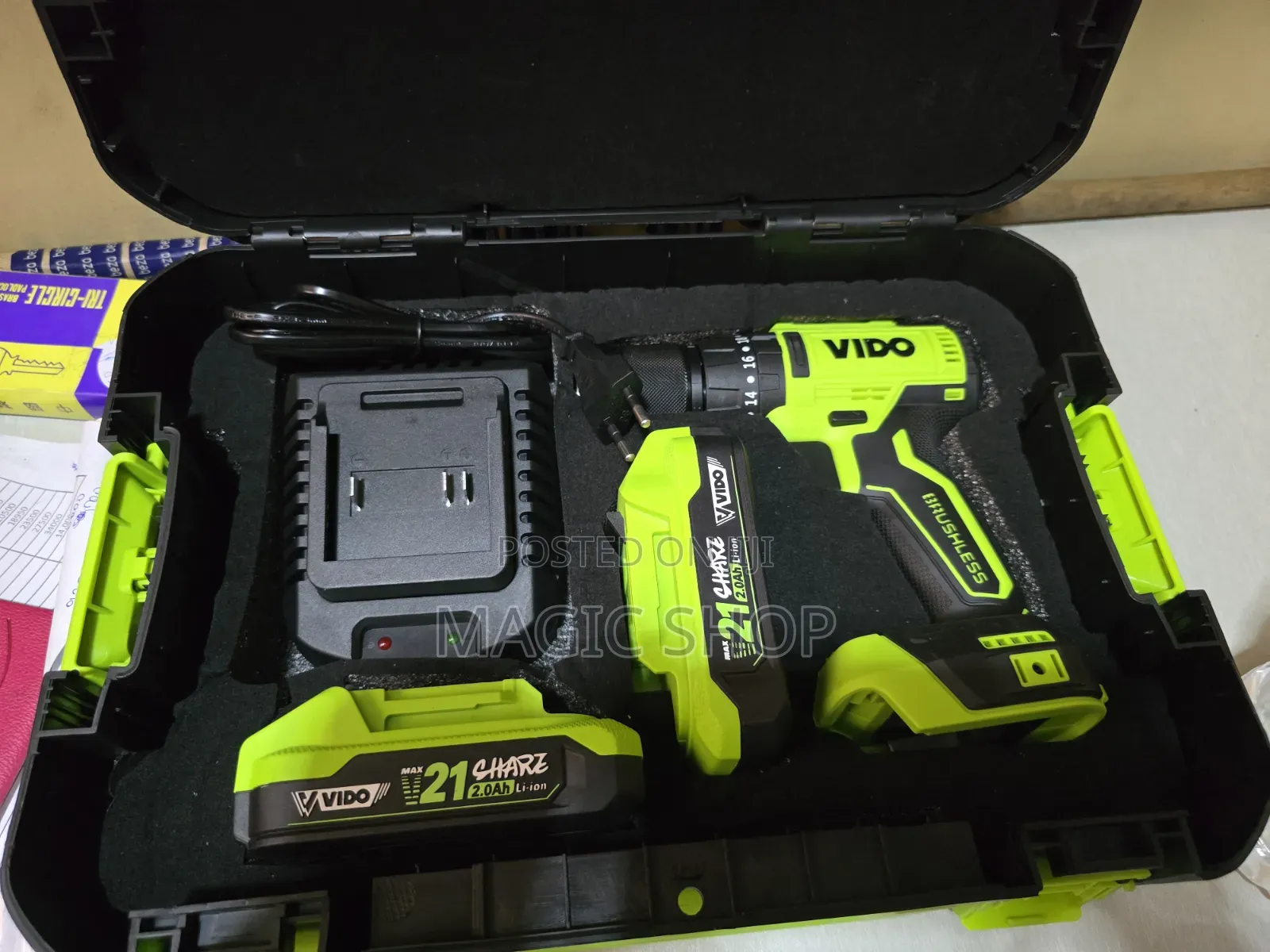 Vido Brushless Chargeable Drill 21v