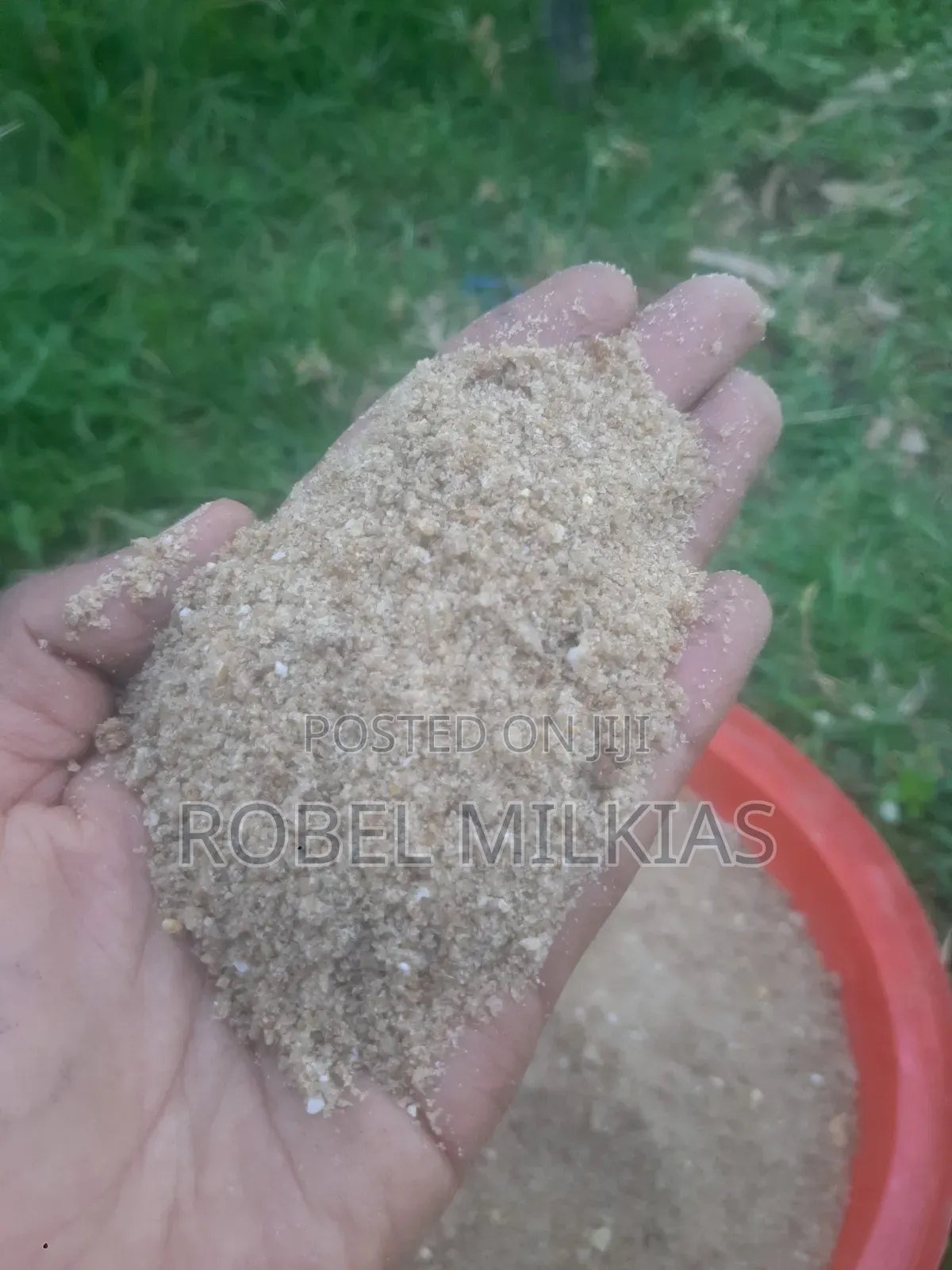 ደርቆ የተፈጨ የምግብ ትራፊ ለእንስሳት መኖነት