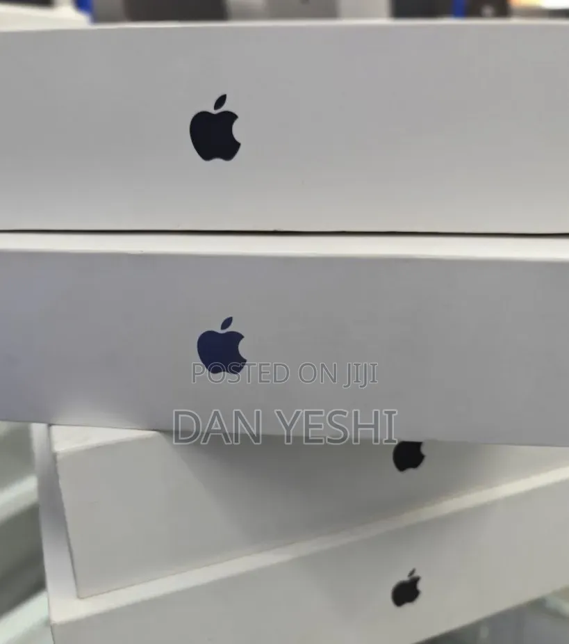 New Laptop Apple MacBook Pro 2025 M5 36GB Apple M5 SSD 2T