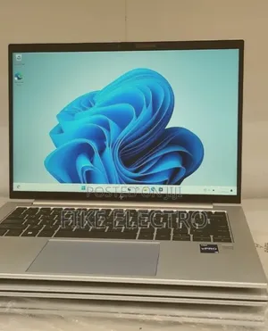 New Laptop HP EliteBook 830 G9 16GB Intel Core i5 SSD 512GB