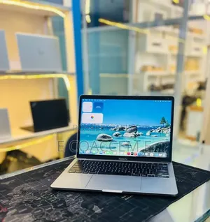 New Laptop Apple MacBook 8GB SSD 512GB