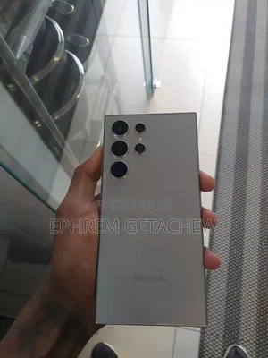 New Samsung Galaxy S24 Ultra 256 GB Gold
