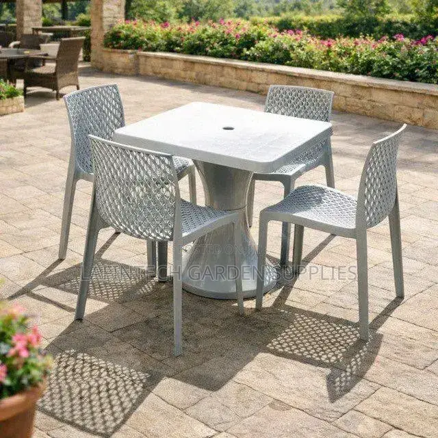 Plastic Chair | የፕላስቲክ ወንበር