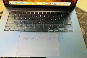 New Laptop Apple MacBook Air 2024 M3 8GB Apple M3 SSD 256GB