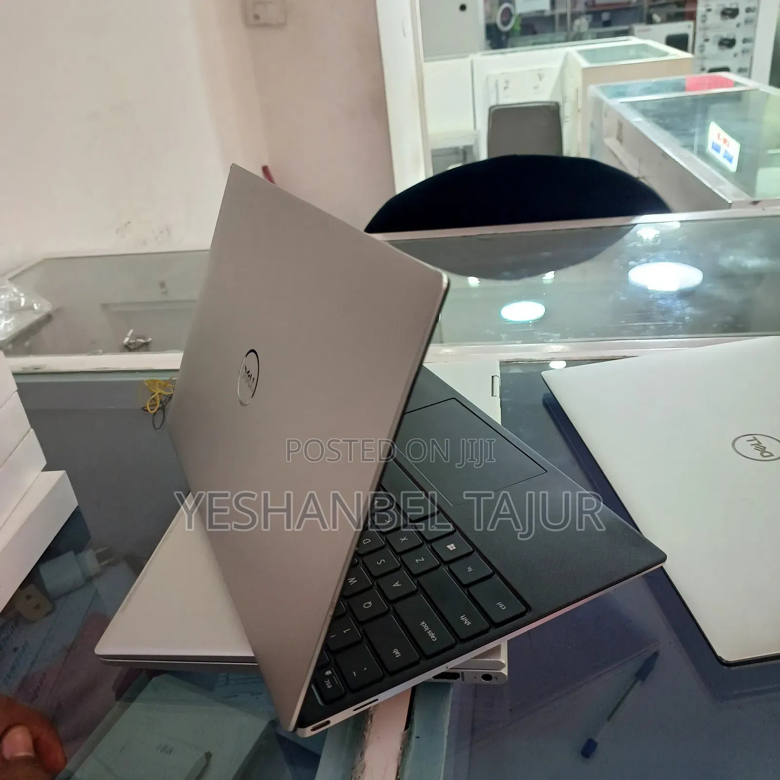 New Laptop Dell XPS 13 32GB Intel Core i7 SSD 512GB