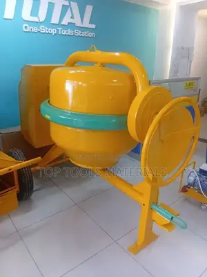 Yellow Portable Towable Concrete Mixer