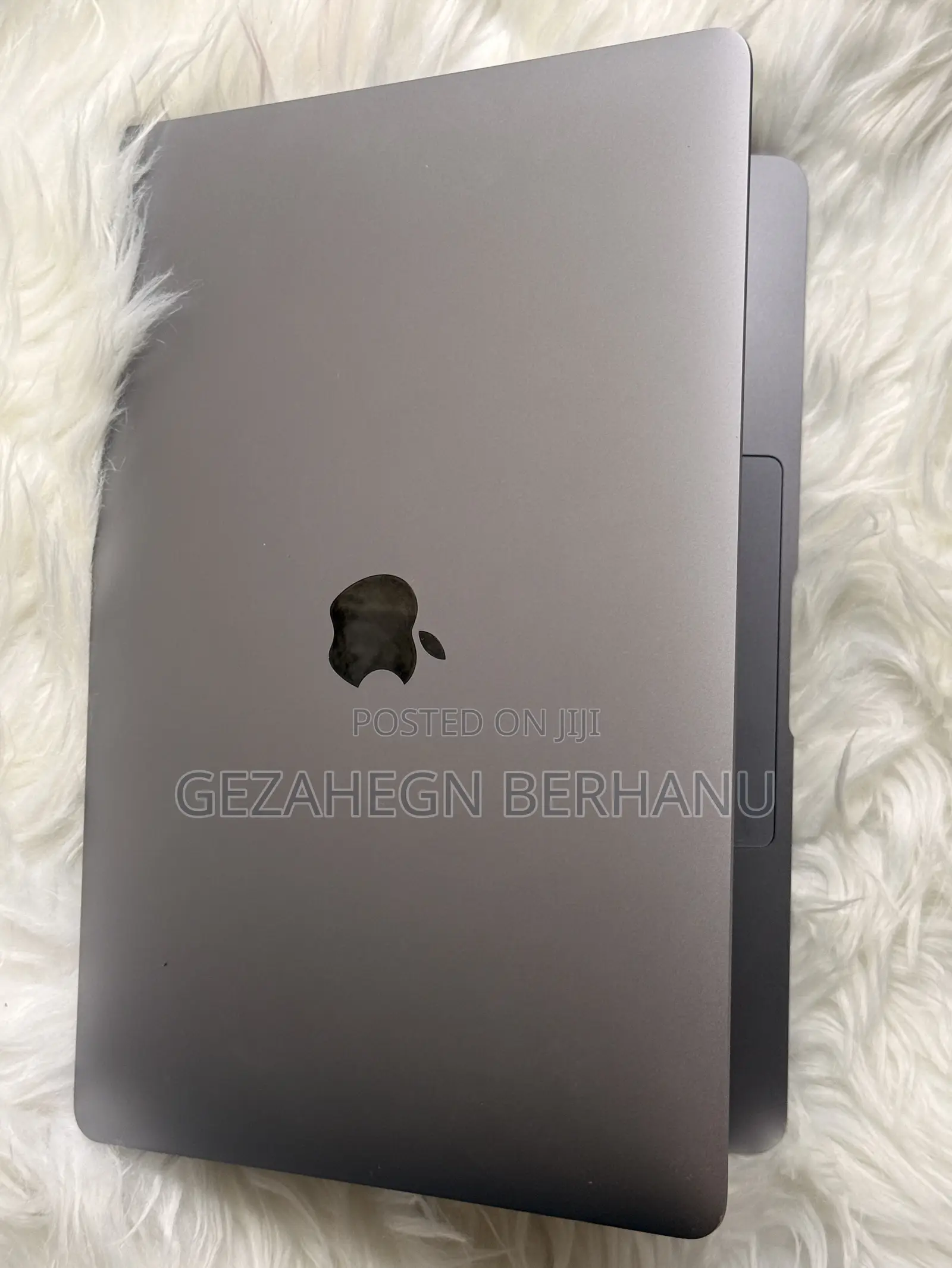 New Laptop Apple MacBook Air 2020 8GB Intel Core i5 SSD 512GB