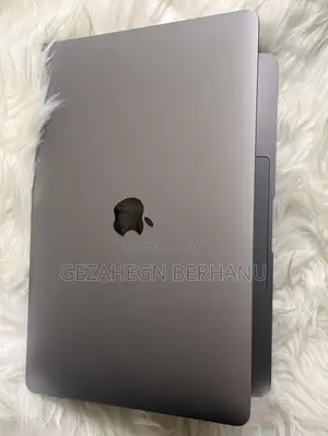 New Laptop Apple MacBook Air 2020 8GB Intel Core i5 SSD 512GB