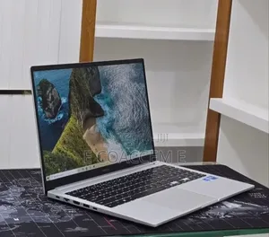 New Laptop Samsung 16GB Intel Core 7 SSD 512GB