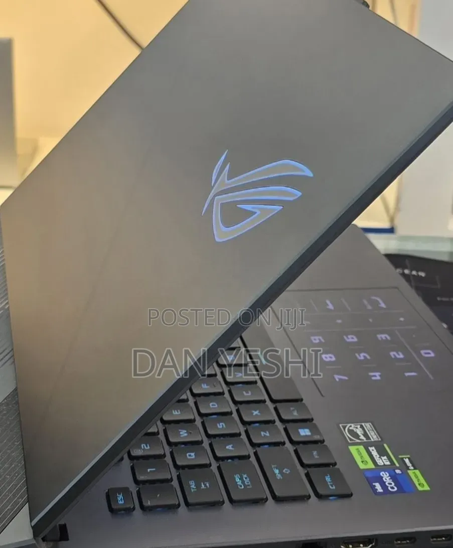 New Laptop Asus ROG Strix G15 16GB Intel Core i9 SSD 1T