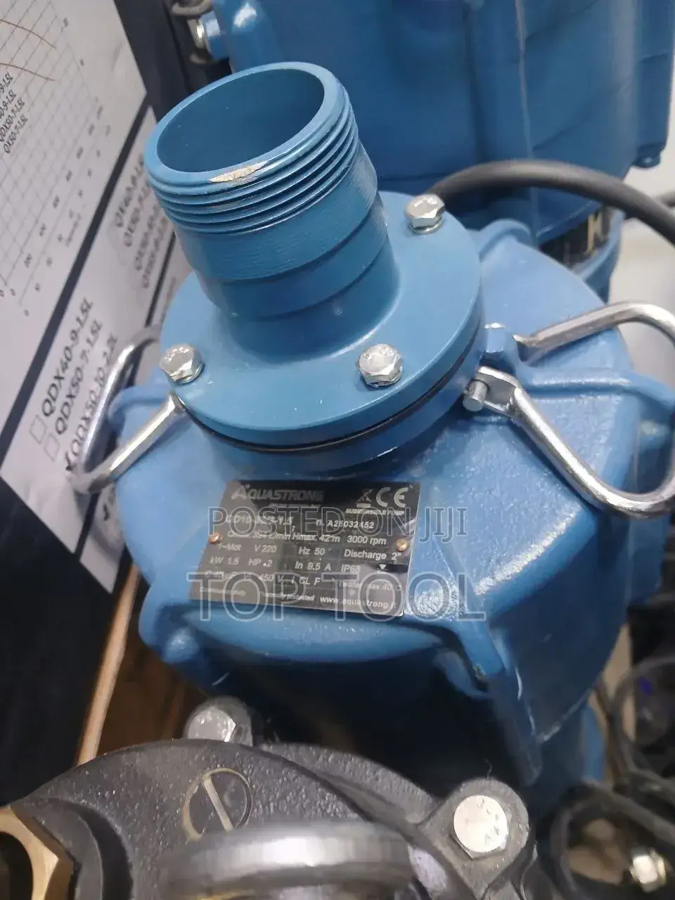 Aquastrong QD10-20/3-1.5 Submersible Cast-Iron Water Pump With a 2 HP