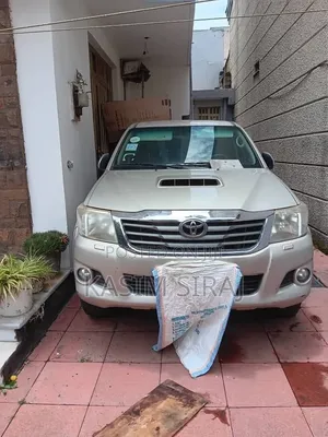 Toyota Hilux 2015 Blue