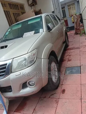 Toyota Hilux 2015 Blue