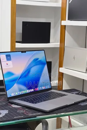 New Laptop Apple MacBook Pro 2021 M1 Max 32GB Apple M1 Max SSD 512GB