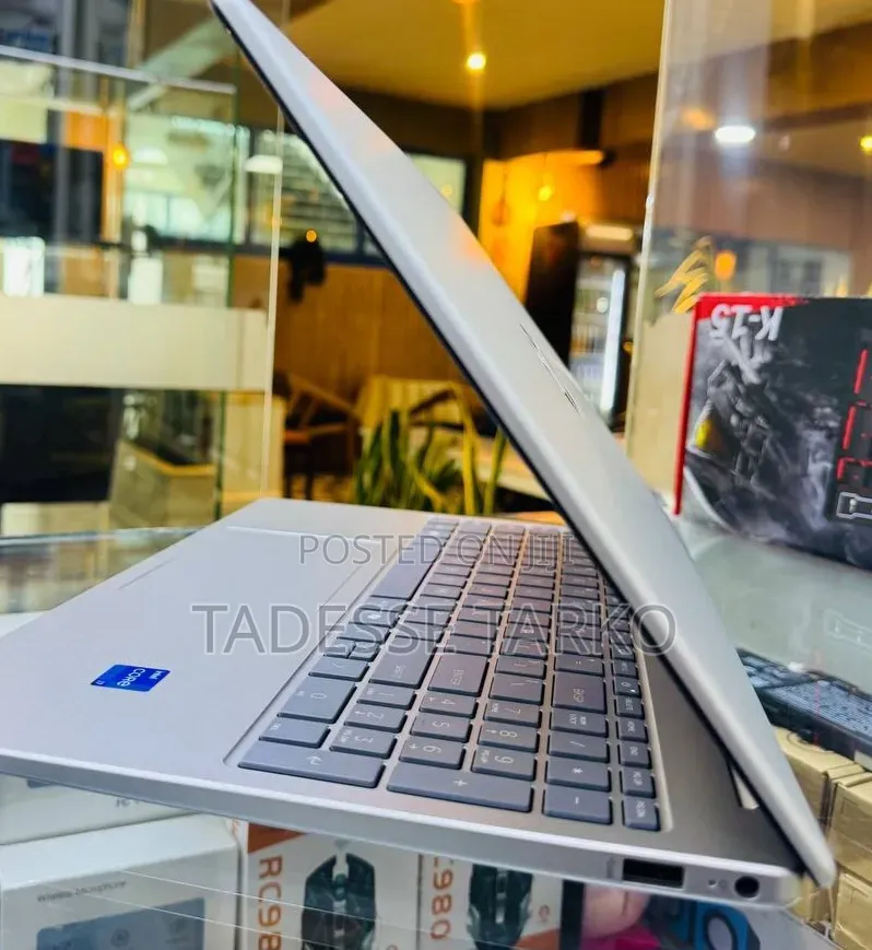 New Laptop HP Stream Notebook 16GB Intel Core i7 SSD 1T