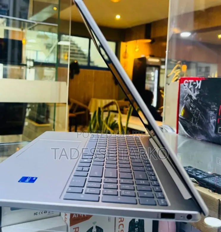 New Laptop HP Pavilion 14 16GB Intel Core i7 SSD 1T