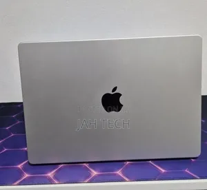 New Laptop Apple MacBook Pro 2024 M4 16GB Apple M4 Pro SSD 512GB
