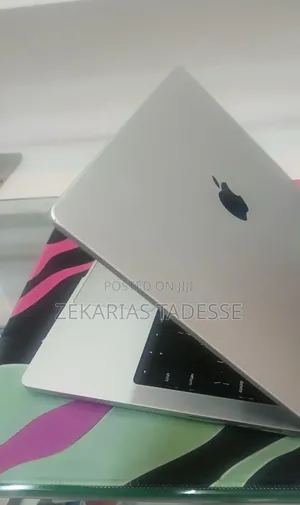 New Laptop Apple MacBook Pro 2021 M1 16GB Apple M1 Pro SSD 512GB