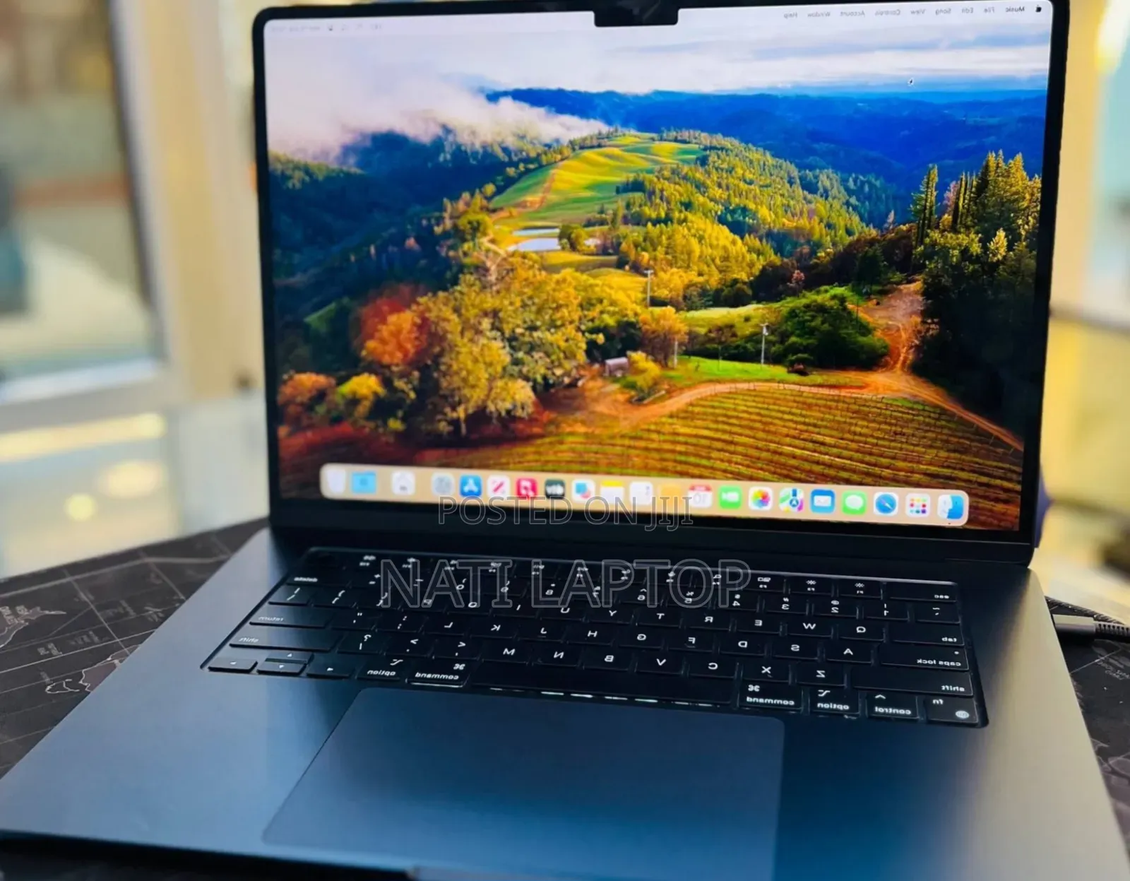 New Laptop Apple MacBook Air 2024 M3 8GB Apple M3 SSD 256GB