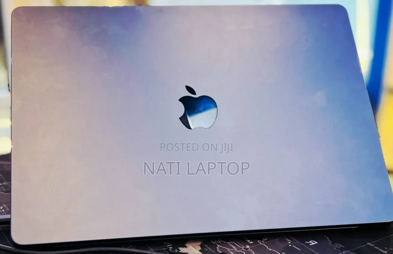 New Laptop Apple MacBook Air 2024 M3 8GB Apple M3 SSD 256GB