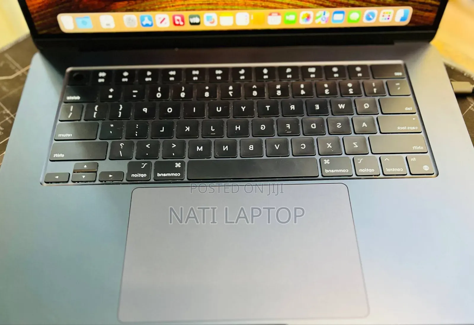 New Laptop Apple MacBook Air 2024 M3 8GB Apple M3 SSD 256GB
