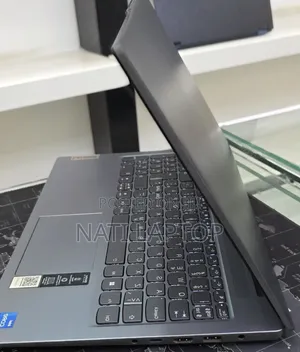 New Laptop Lenovo 8GB Intel Core i5 SSD 512GB