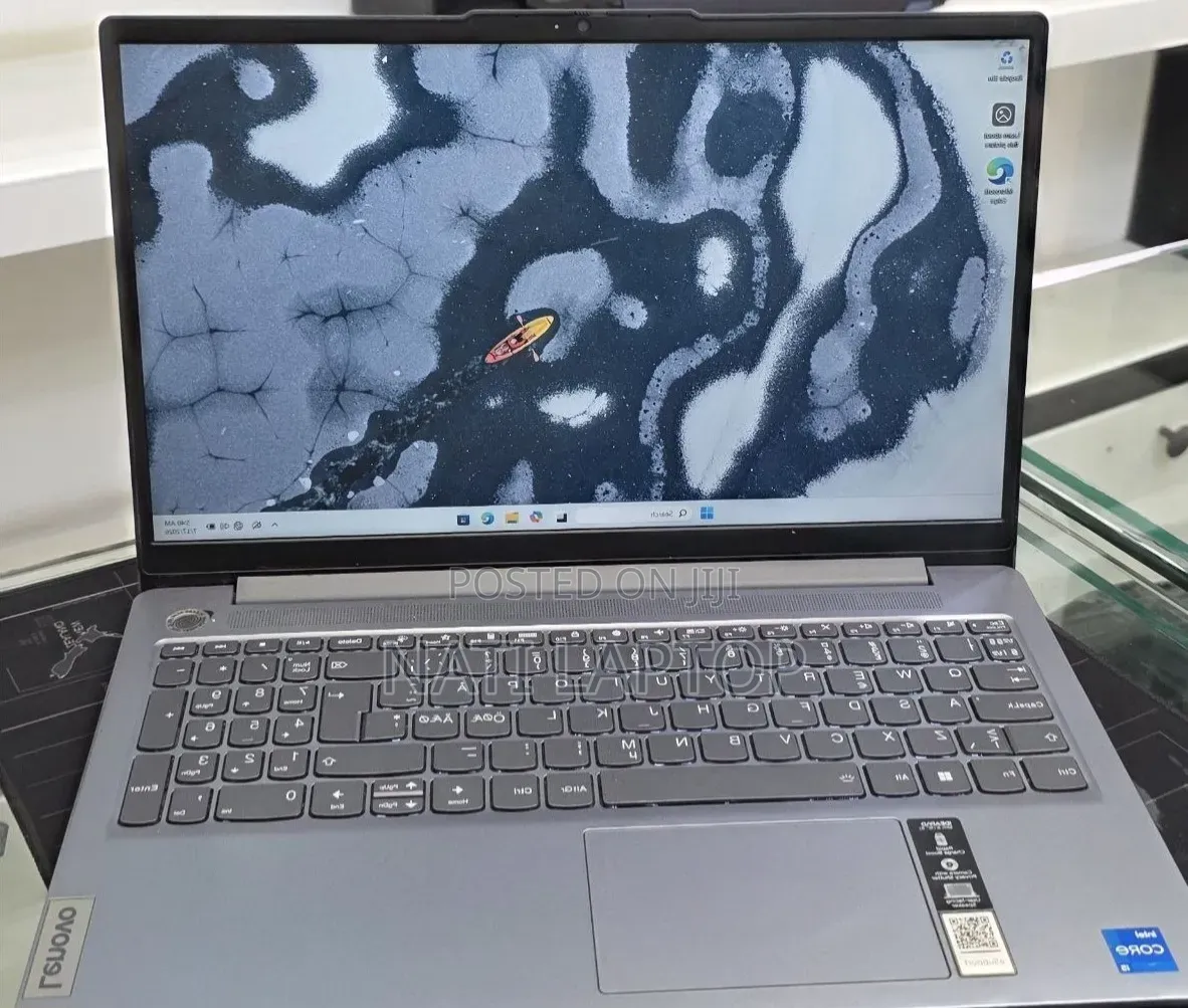 New Laptop Lenovo 8GB Intel Core i5 SSD 512GB