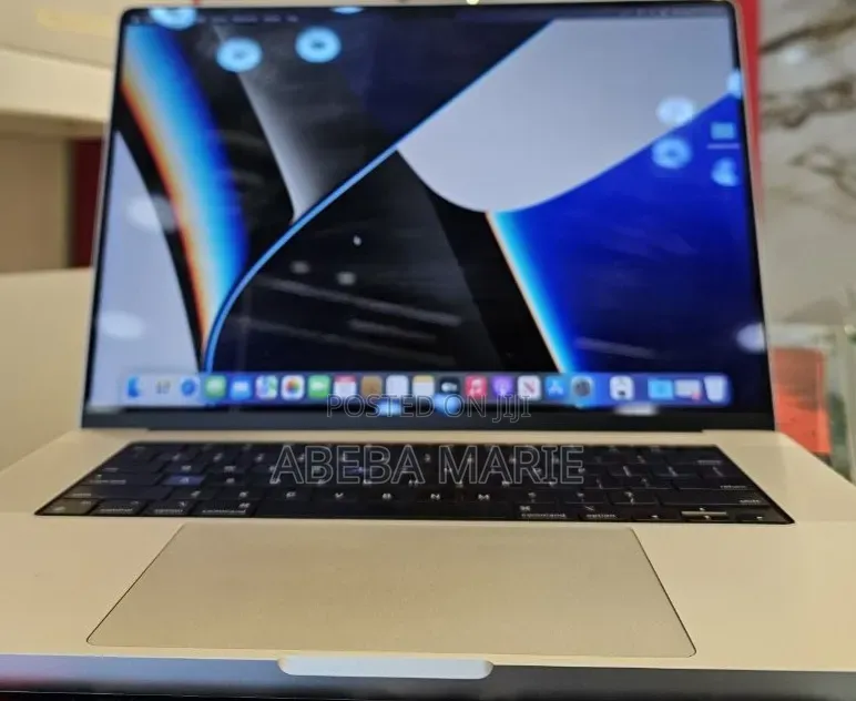 New Laptop Apple MacBook Pro 2021 M1 16GB Apple M1 Pro SSD 512GB