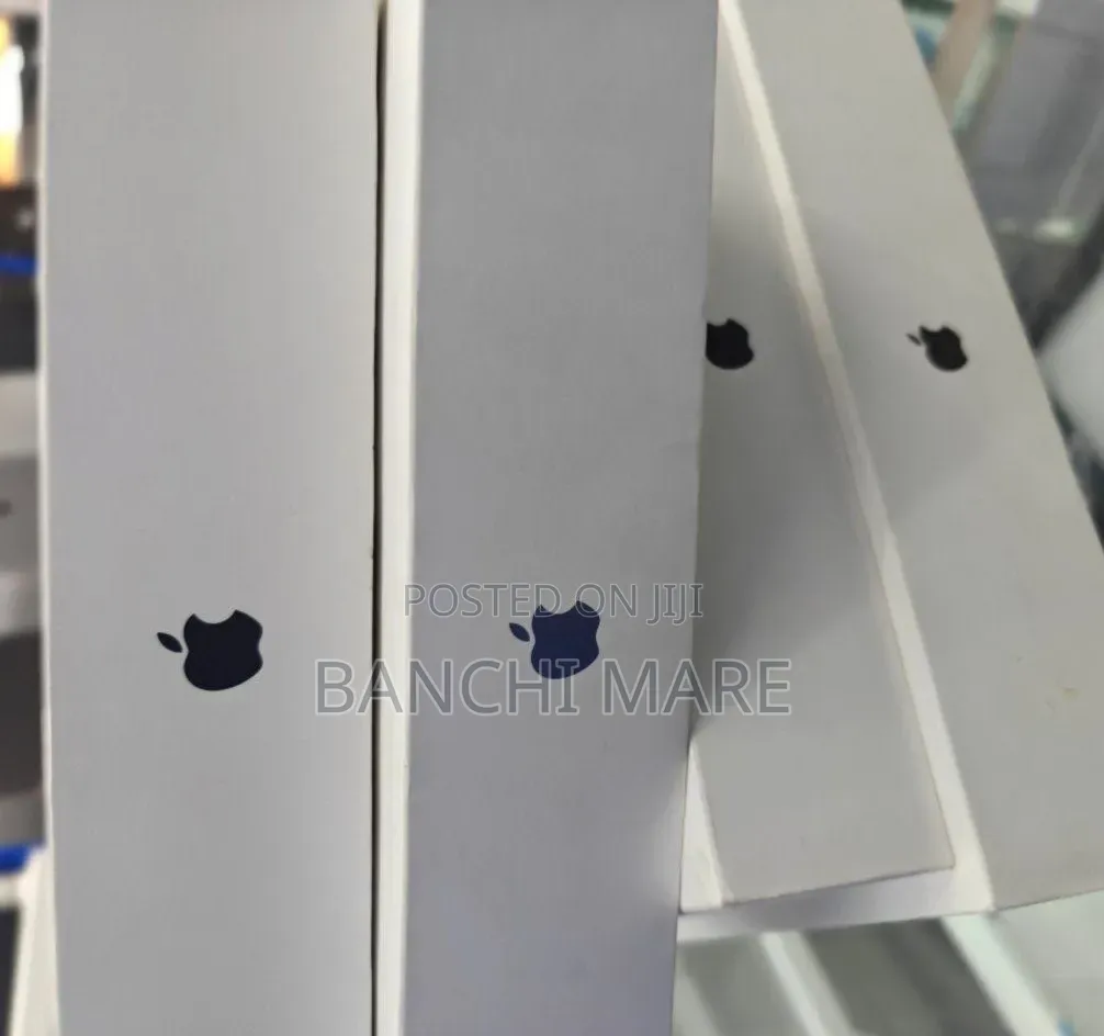 New Laptop Apple MacBook Air 2026 M5 16GB Apple M5 SSD 512GB