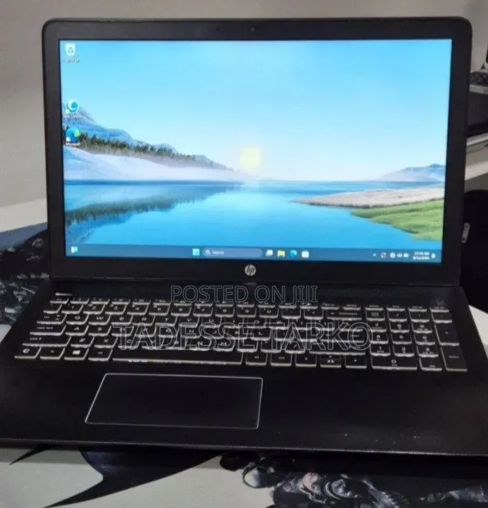 New Laptop HP Pavilion 15 8GB Intel Core i7 SSD 256GB