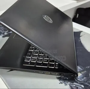 New Laptop HP Pavilion 15 8GB Intel Core i7 SSD 256GB