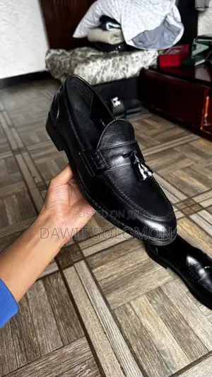 Men’s Classic Wear Shoe Size 47