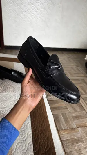 Men’s Classic Wear Shoe Size 47