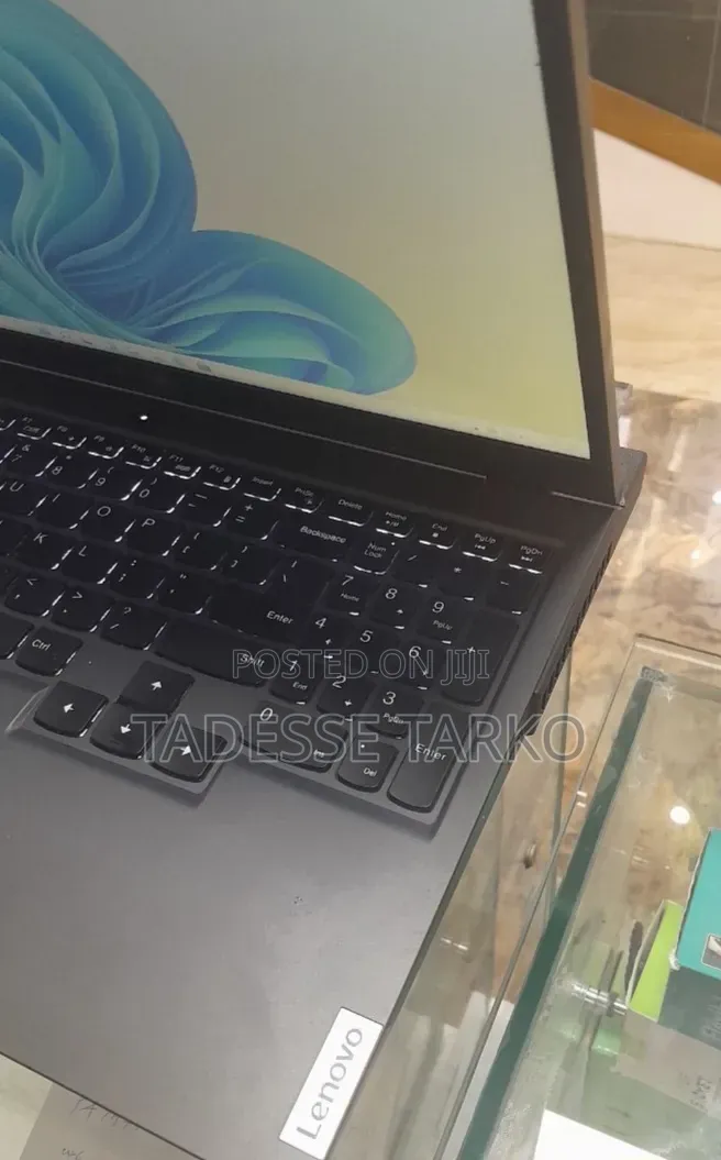 New Laptop Lenovo 16GB Intel Core i7 SSD 512GB