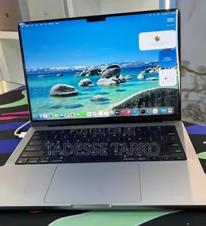 New Laptop Apple MacBook Pro 2023 M3 8GB Apple M3 Pro SSD 512GB