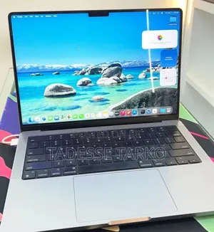 New Laptop Apple MacBook Pro 2023 M3 8GB Apple M3 Pro SSD 512GB