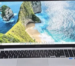 New Laptop Samsung Galaxy Book4 16GB Intel Core i7 SSD 512GB