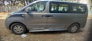 Hyundai Starex 2015 Silver