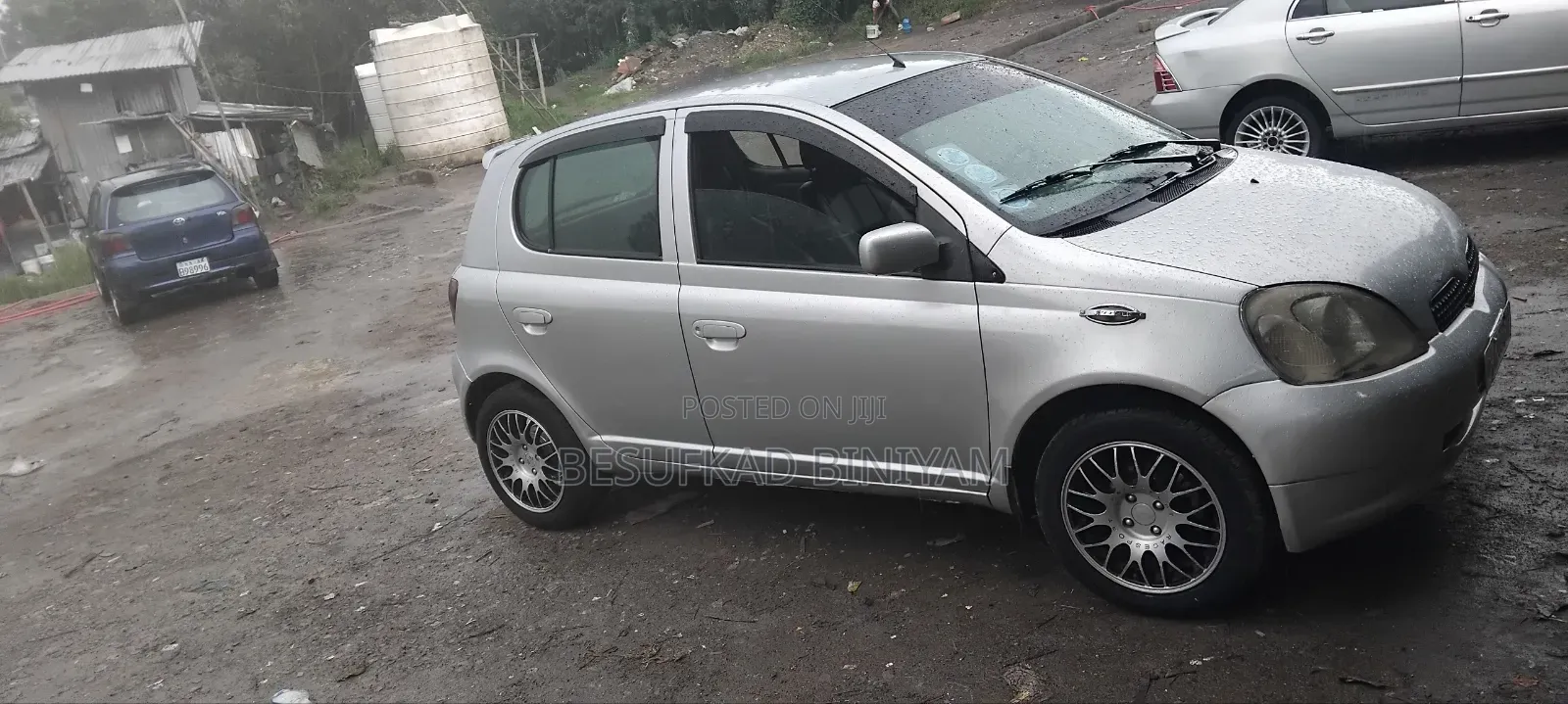 Toyota Vitz 2001 Silver