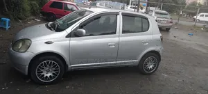 Toyota Vitz 2001 Silver
