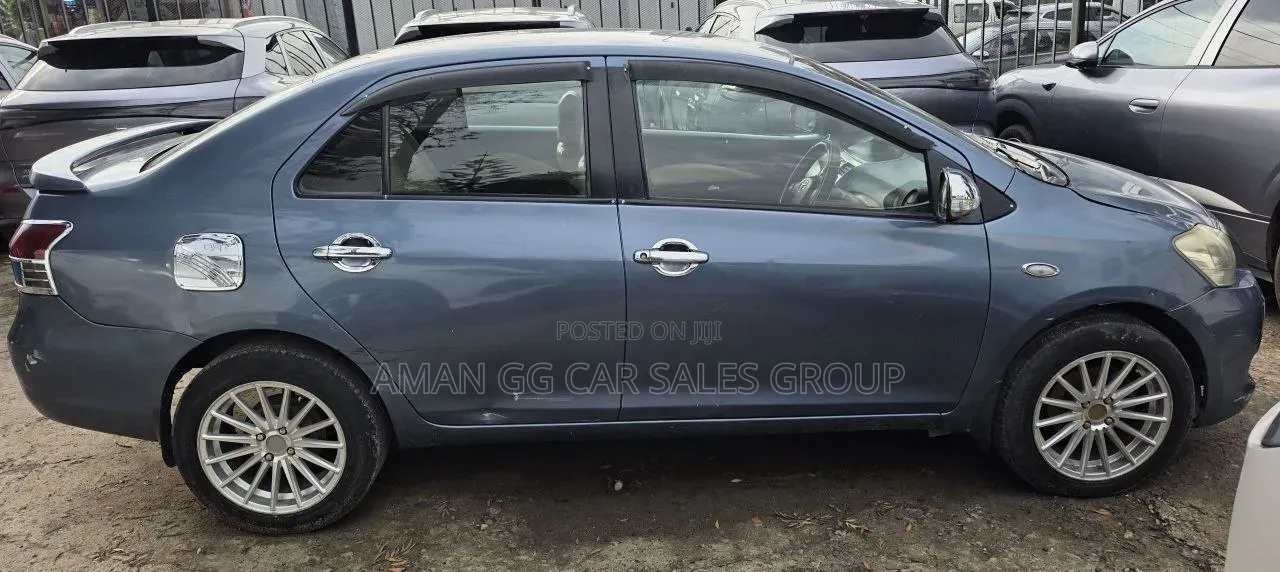 Toyota Yaris 2007 Gray