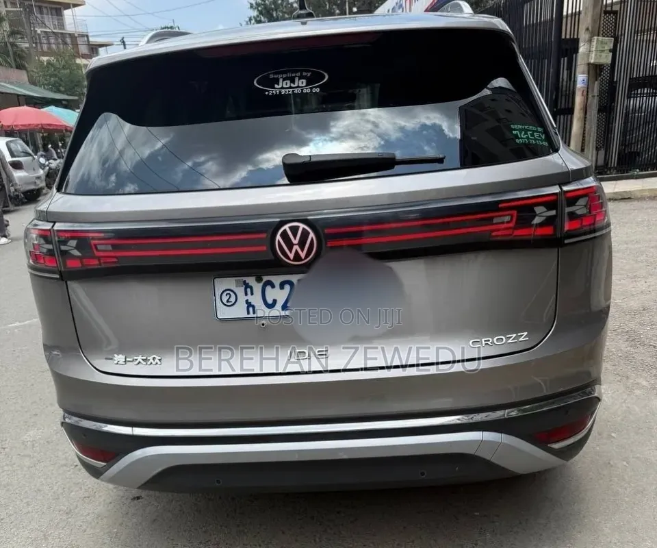 Volkswagen ID.6 2022 Gray